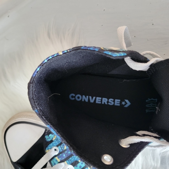 Converse Kids Black and White High-Tops, Size 5.5 - Picture 8 of 8